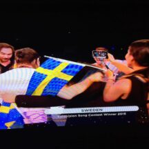 Måns Zelmerlöv vinner för Sverige!